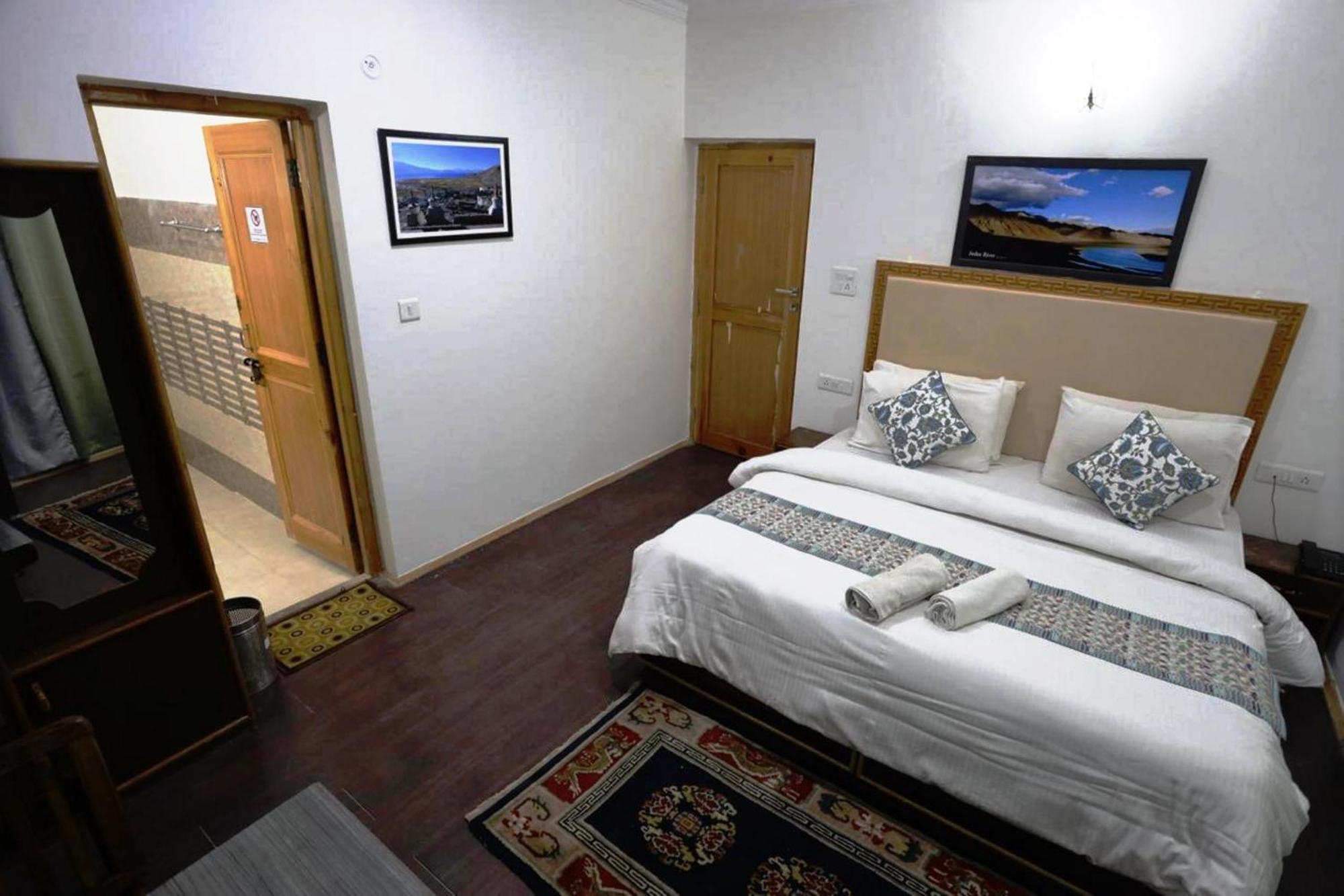 Tih Hotel Jorchung Leh Exteriör bild